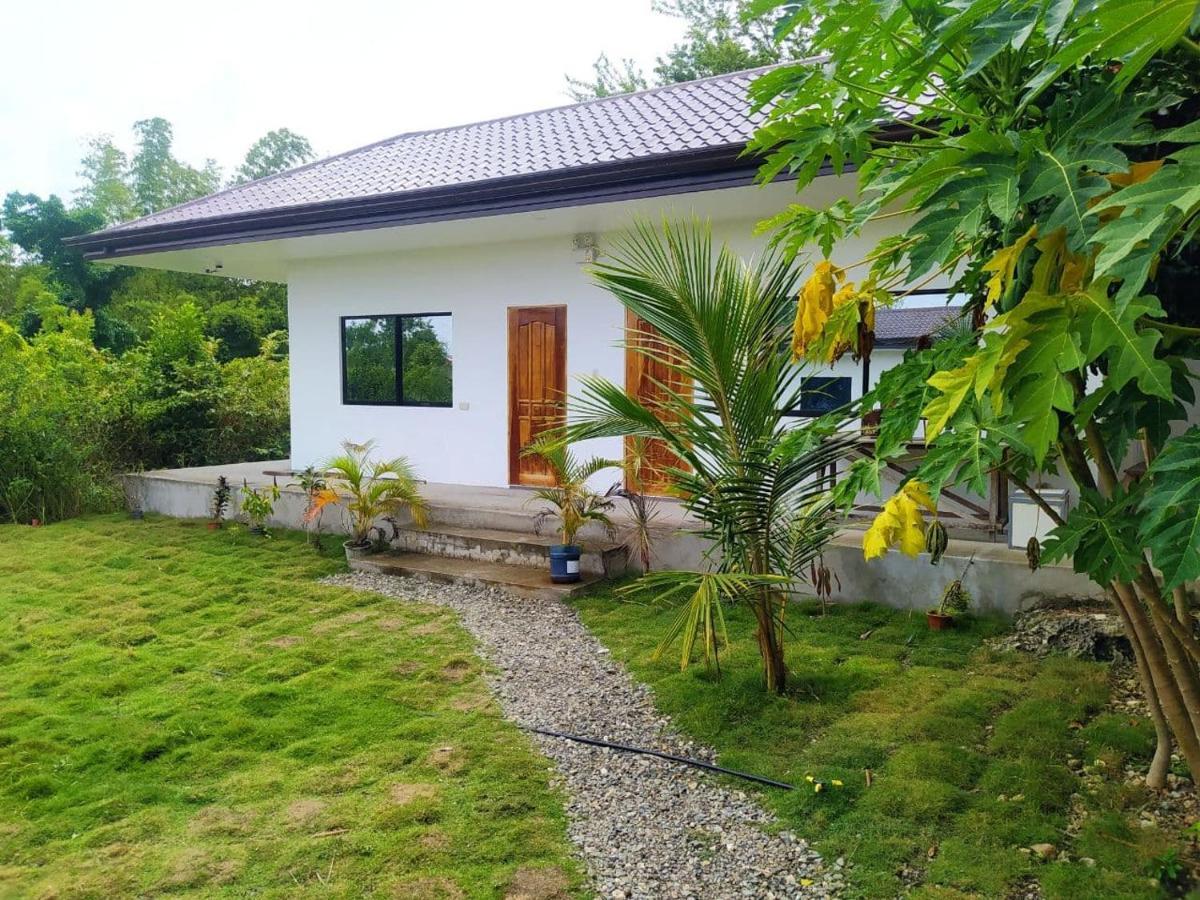 Funny Jellyfish Resort Moalboal Exterior photo