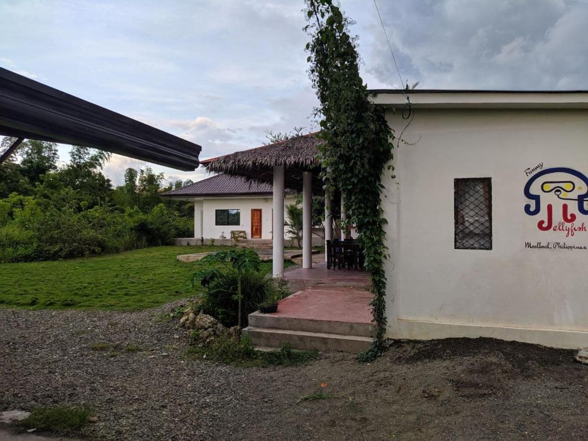 Funny Jellyfish Resort Moalboal Exterior photo
